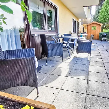 Amazing In With Kitchen Apartment *